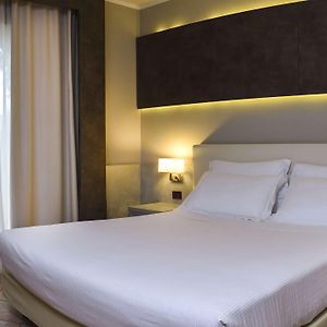 Pokój typu comfort z łóżkiem king-size poza główną częścią budynku